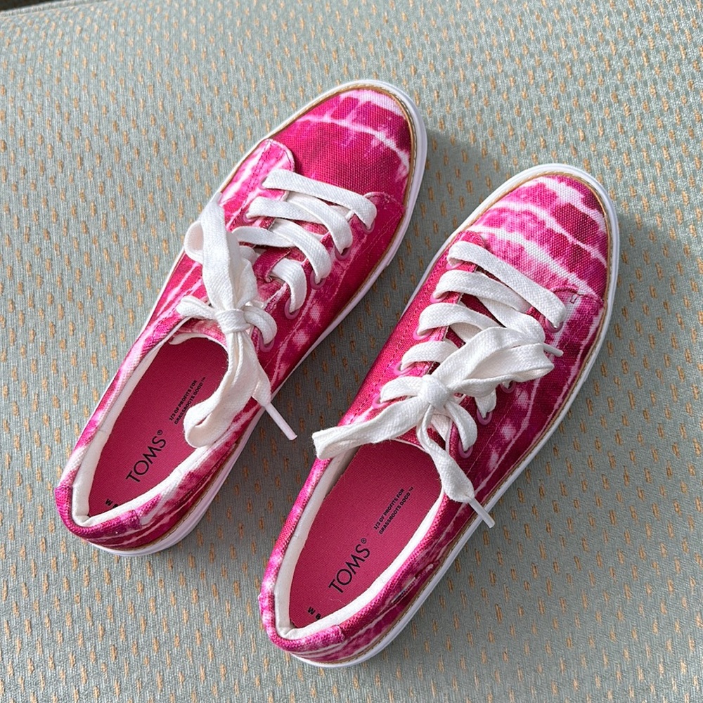 Toms tie dye sneakers